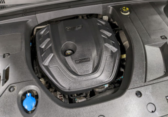 Подержанный автомобиль Geely Tugella 2022 года (9 фото)