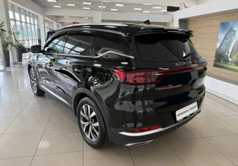 Подержанный автомобиль Chery Tiggo 7 Pro Max 2023 года (7 фото)