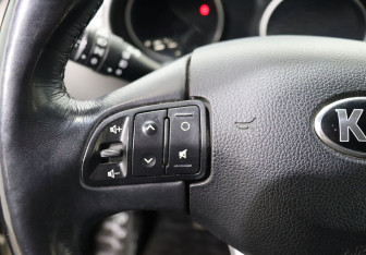 Подержанный автомобиль Kia Sportage 2014 года (16 фото)