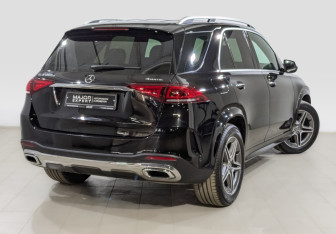 Подержанный автомобиль Mercedes-Benz GLE 2021 года (5 фото)