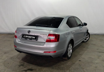 Подержанный автомобиль Skoda Octavia Liftback 2013 года (5 фото)