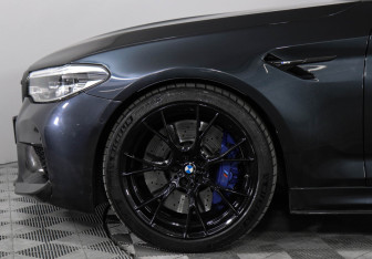 Подержанный автомобиль BMW M5 Sedan 2019 года (8 фото)