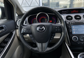 Подержанный автомобиль Mazda CX-7 2010 года (13 фото)