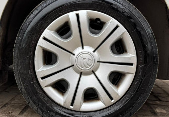 Подержанный автомобиль Skoda Fabia Hatchback 2012 года (13 фото)