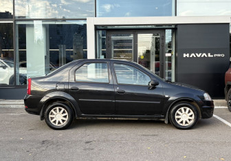 Подержанный автомобиль Renault Logan Sedan 2010 года (4 фото)