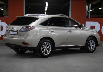 Подержанный автомобиль Lexus RX 2010 года (5 фото)