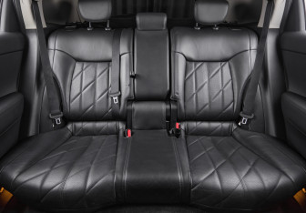 Подержанный автомобиль Infiniti QX70 2015 года (27 фото)