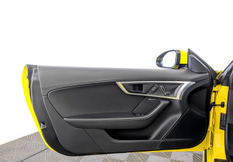 Подержанный автомобиль Jaguar F-Type Coupe 2020 года (19 фото)