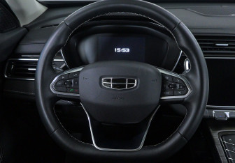 Подержанный автомобиль Geely Atlas Pro 2023 года (10 фото)