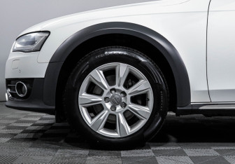 Подержанный автомобиль Audi A4 allroad 2013 года (15 фото)