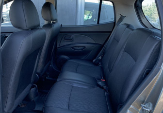 Подержанный автомобиль Kia Picanto 2009 года (14 фото)