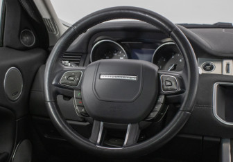 Подержанный автомобиль Land Rover Range Rover Evoque 2017 года (15 фото)