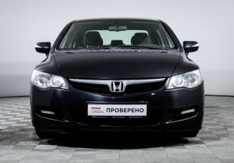 Подержанный автомобиль Honda Civic Sedan 2007 года (2 фото)