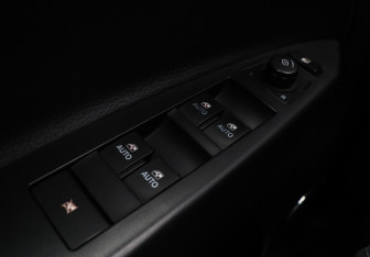 Подержанный автомобиль Opel Antara 2014 года (11 фото)