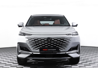 Подержанный автомобиль Changan UNI-K 2024 года (2 фото)