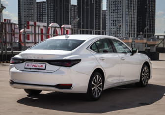 Новый Lexus ES 2025 (5 фото)