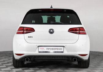 Подержанный автомобиль Volkswagen Golf GTI Hatchback 2014 года (6 фото)