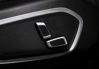 Подержанный автомобиль Geely Tugella 2022 года (15 фото)