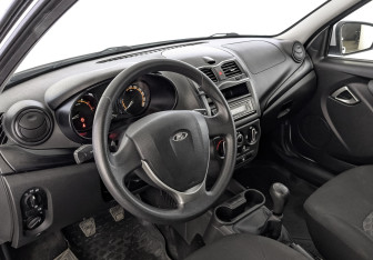 Подержанный автомобиль LADA (ВАЗ) Granta Sedan 2022 года (15 фото)