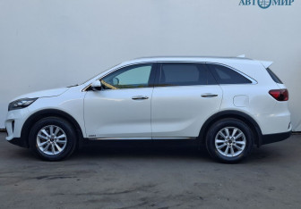 Подержанный автомобиль Kia Sorento 2019 года (8 фото)