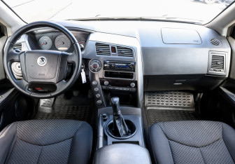 Подержанный автомобиль SsangYong Kyron 2011 года (13 фото)