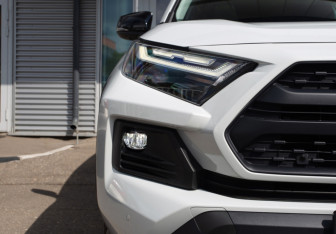 Новый Toyota RAV4 2025 (8 фото)