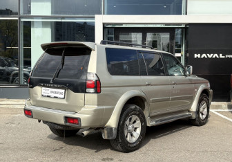 Подержанный автомобиль Mitsubishi Pajero Sport 2007 года (5 фото)