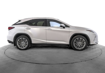 Подержанный автомобиль Lexus RX 2019 года (4 фото)