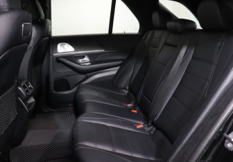 Подержанный автомобиль Mercedes-Benz GLE 2020 года (10 фото)