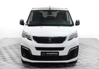 Подержанный автомобиль Peugeot Traveller 2022 года (2 фото)