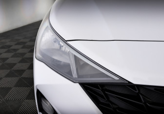 Подержанный автомобиль Hyundai Solaris Sedan 2021 года (17 фото)