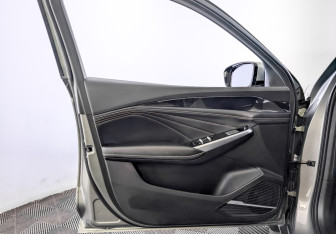 Подержанный автомобиль Geely Preface 2024 года (19 фото)