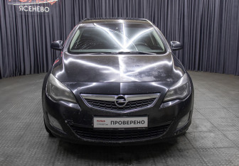 Подержанный автомобиль Opel Astra Hatchback 2011 года (2 фото)