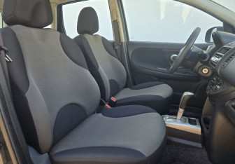 Подержанный автомобиль Nissan Note 2012 года (10 фото)