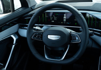 Новый Geely Atlas 2025 (17 фото)