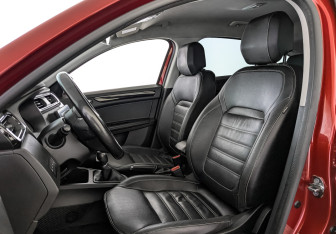 Подержанный автомобиль Renault Arkana 2019 года (20 фото)