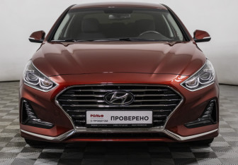 Подержанный автомобиль Hyundai Sonata 2018 года (2 фото)