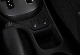 Подержанный автомобиль Kia Rio Hatchback 2014 года (19 фото)