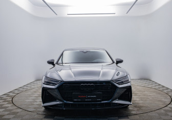 Подержанный автомобиль Audi A7 2019 года (8 фото)