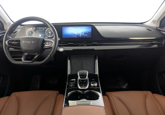 Подержанный автомобиль Omoda C5 2023 года (28 фото)