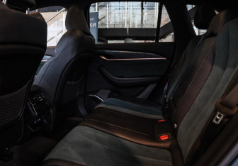 Подержанный автомобиль Geely Monjaro 2023 года (9 фото)