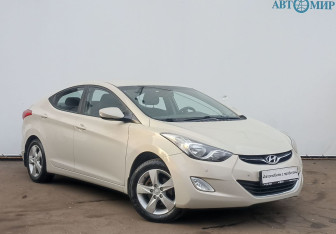 Подержанный автомобиль Hyundai Elantra Sedan 2012 года (3 фото)