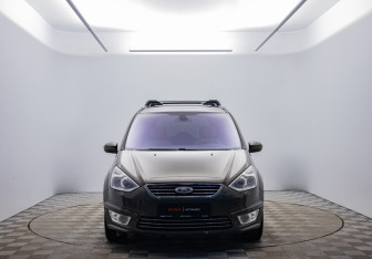 Подержанный автомобиль Ford Galaxy 2011 года (2 фото)