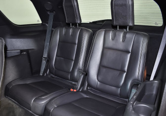 Подержанный автомобиль Ford Explorer 2015 года (21 фото)