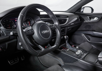 Подержанный автомобиль Audi RS 7 2016 года (14 фото)