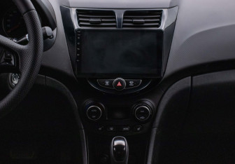 Подержанный автомобиль Hyundai Solaris Sedan 2015 года (14 фото)