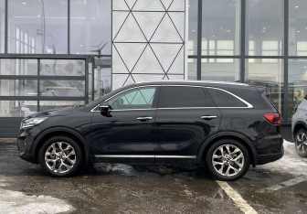 Подержанный автомобиль Kia Sorento 2019 года (8 фото)