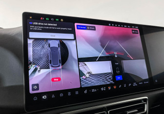 Подержанный автомобиль LiXiang L9 2023 года (20 фото)