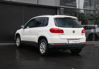 Подержанный автомобиль Volkswagen Tiguan 2012 года (6 фото)