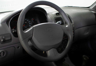 Подержанный автомобиль Hyundai Accent Sedan 2008 года (9 фото)